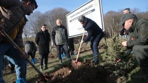 Grand Kartal Otel faciasında yaşamını yitiren 78 kişi anısına hatıra ormanı