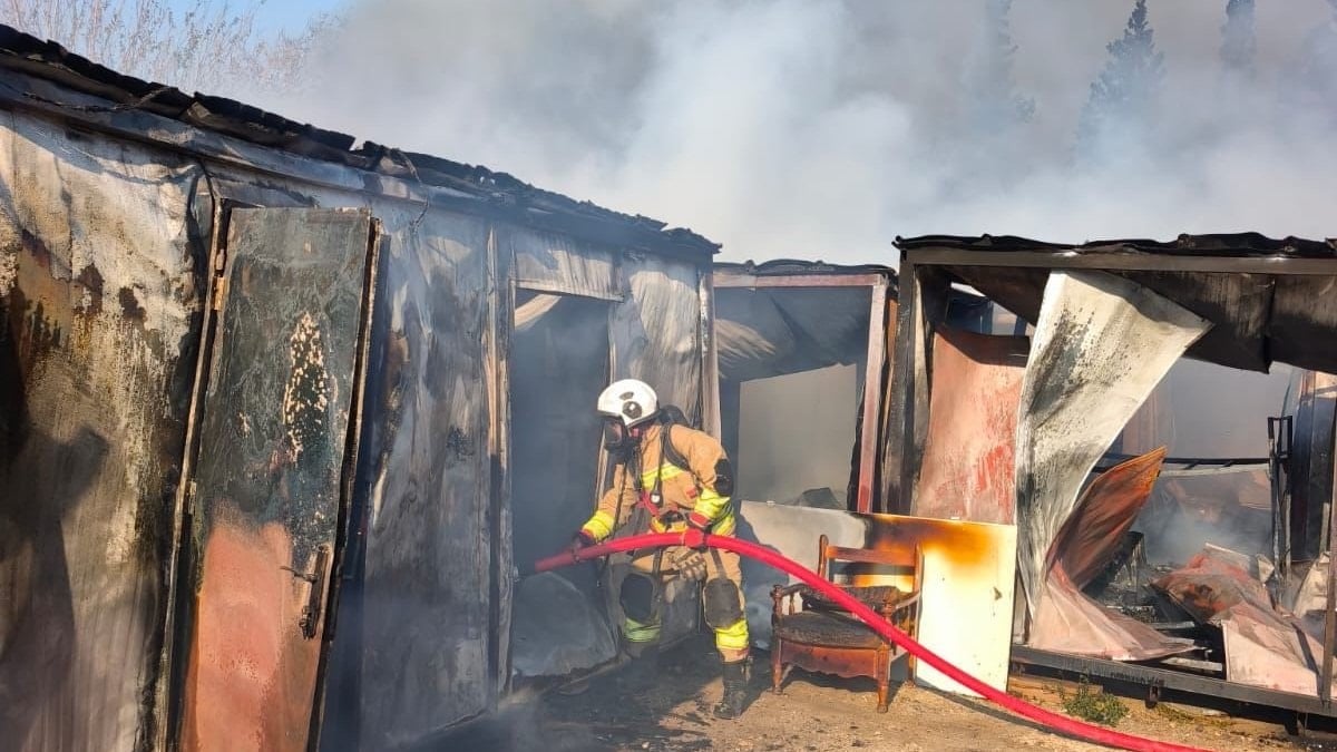 Hatay’da işçilerin kaldığı konteynerde yangın