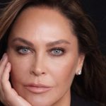 Hülya Avşar yeni rolü için başörtüsü taktı! Sosyal medyada yorum yağdı