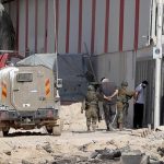 İsrail ordusu, Batı Şeria’da 2 Filistinliyi darbetti, 8 kişiyi gözaltına aldı