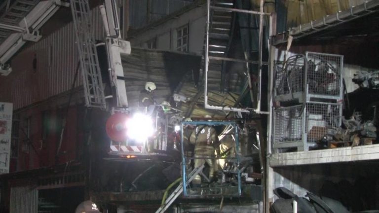 İstanbul Başakşehir’de oto sanayi sitesinde yangın: 1 ölü