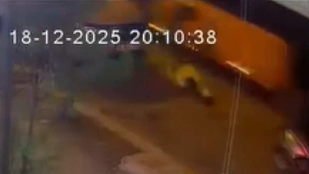 İstanbul Eyüpsultan’da İETT şoförü tartıştığı bisikletliye çarpıp kaçtı