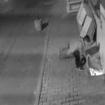 İstanbul’da küçük çocuğun tehlikeli oyunu kamerada