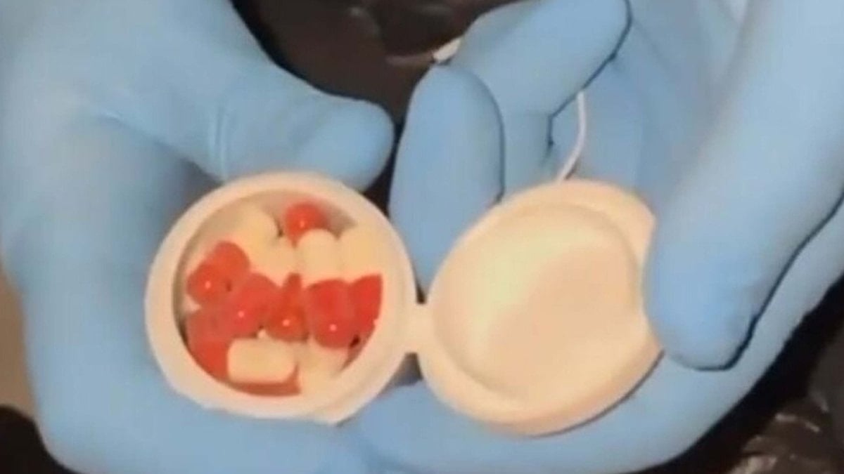 İzmir’de uyuşturucu ticareti yapan baba ve oğlu yakalandı