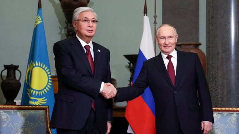 Kazakistan Cumhurbaşkanı Tokayev, Putin’le Ukrayna hakkında görüştü