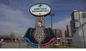 Keçiören’de Ücretsiz Buz Pateni Keyfi Yoğun İlgi Görüyor