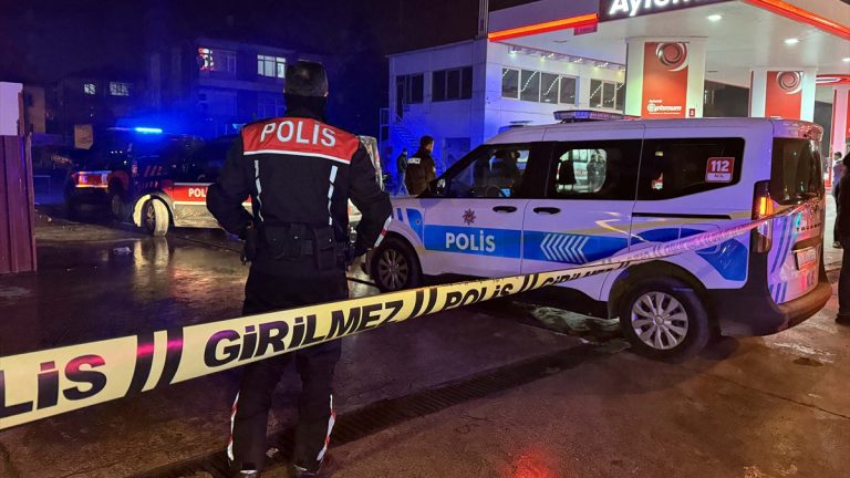 Kırıkkale’de silahlı ve bıçaklı kavgada 3 kişi yaralandı