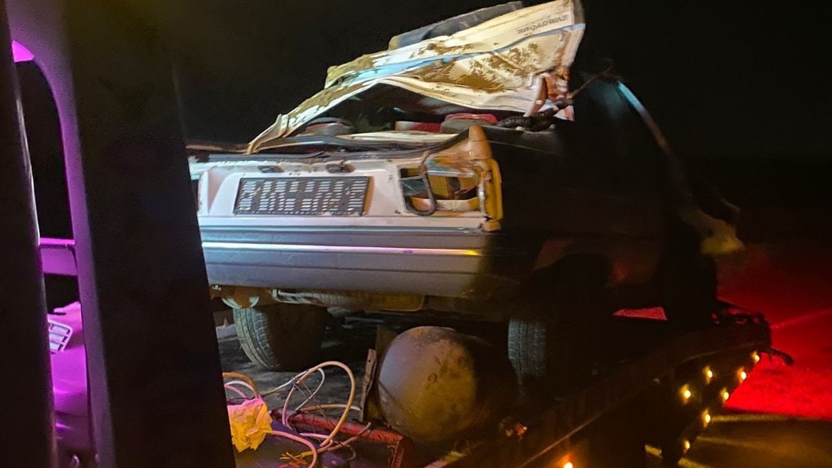 Kırşehir’de köpeğe çarpmamak için direksiyonu kıran araç takla attı