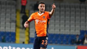 Konyaspor Başkanı Atiker, Deniz Türüç transferini duyurdu