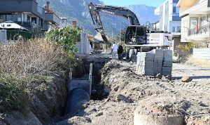 Kuzdere’de yağmur suyu drenaj hattı çalışmaları