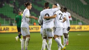 Manisa FK, Sakaryaspor’u iki golle geçti