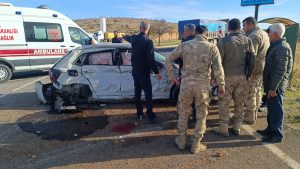 Mazıdağı’nda tır-otomobil çarpışması: Genel cerrahi uzmanı ağır yaralı