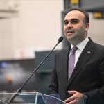 Mehmet Fatih Kacır, fındık kabuğundan sanayide kullanılan “aktif karbon” üreten firmayı ziyaret etti