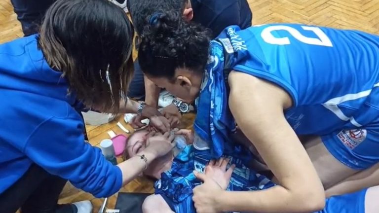 Mersin’de basketbolcular arasında arbede yaşandı