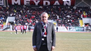 Osman Aşkın Bak: Bu zamana kadar 41 stadyum yaptık