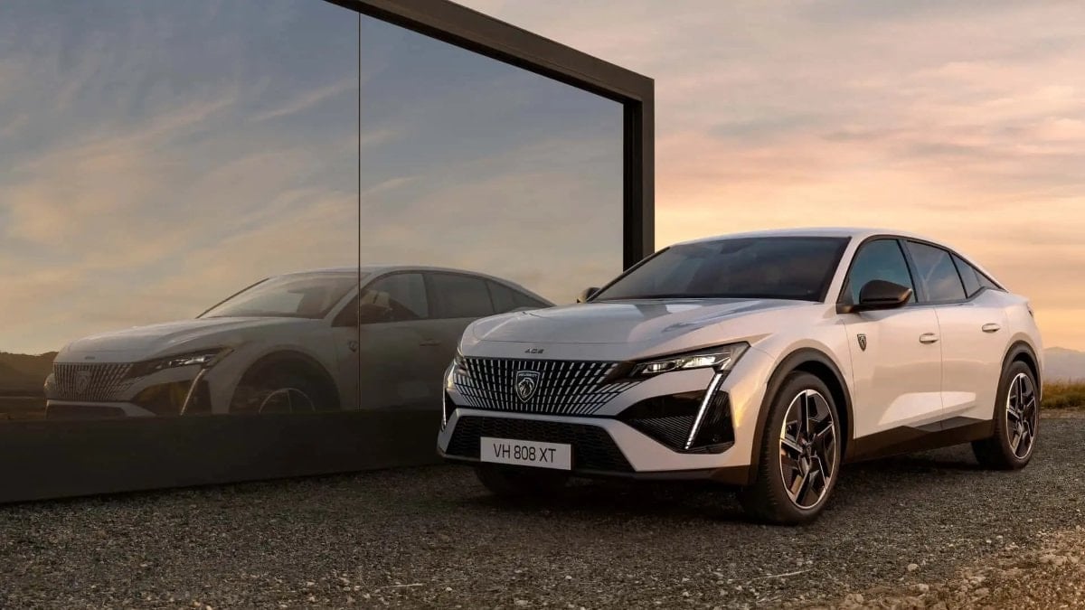 Peugeot 408 ve 2008’in yarı hibrit versiyonları Türkiye’de satışta: İşte fiyatlar