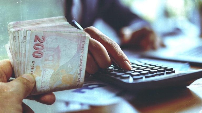 Prim borcu olan emeklinin maaşı kesilecek