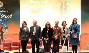 Prof. Dr. Nevzat Tarhan: “Dostluk duygusunu kaybettiğimiz için yalnızız”