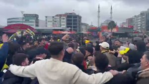 Sadettin Saran hakkında adli kontrol: Taraftarlar kutlama yaptı