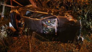 Sakarya’da otomobil tarlaya savruldu: 5 yaralı