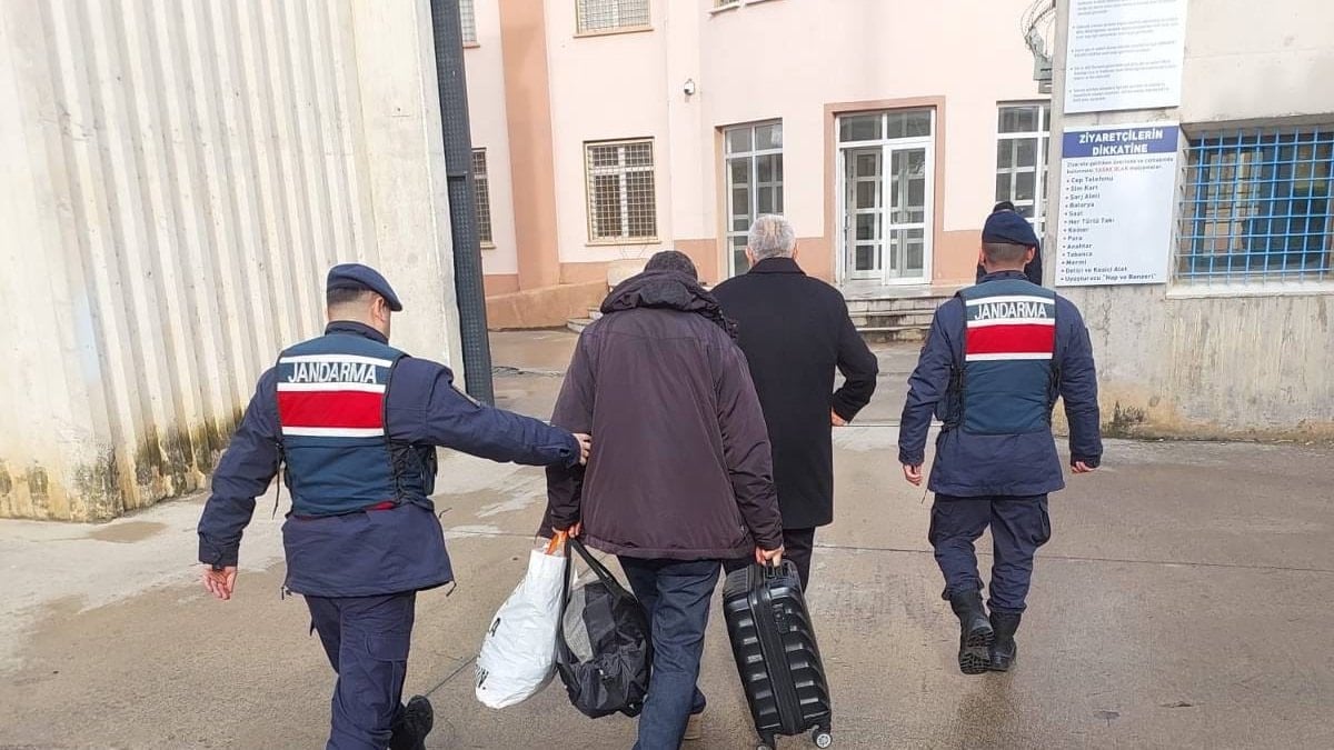 Samsun’da baba-oğul aynı anda yakalandı