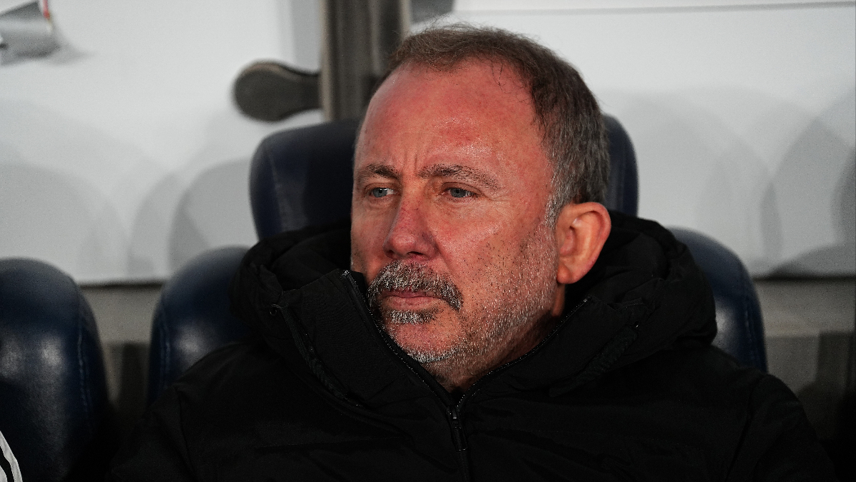 Sergen Yalçın: Bize gelince kart, rakibe gelince uyarı