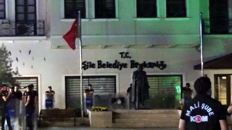 Şile Belediyesi’ne operasyon: Gözaltılar var