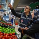 Ticaret Bakanlığı ekipleri asgari ücret fırsatçılarına göz açtırmıyor