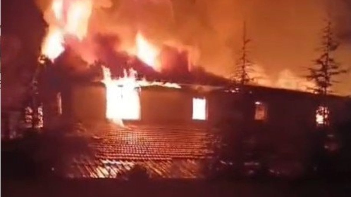 Tokta’ta bir mekanda çıkan yangında kadın hayatını kaybetti