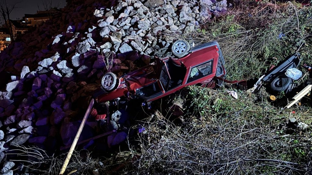 Trabzon’da otomobil şarampole devrildi: 1 ölü 3 yaralı