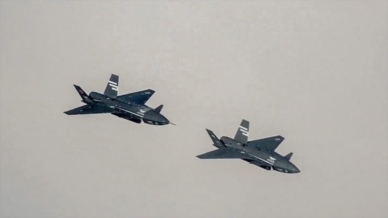 Türkiye, dünya havacılık tarihinde bir ilke daha imza attı: KIZILELMA’dan “kol uçuşu”