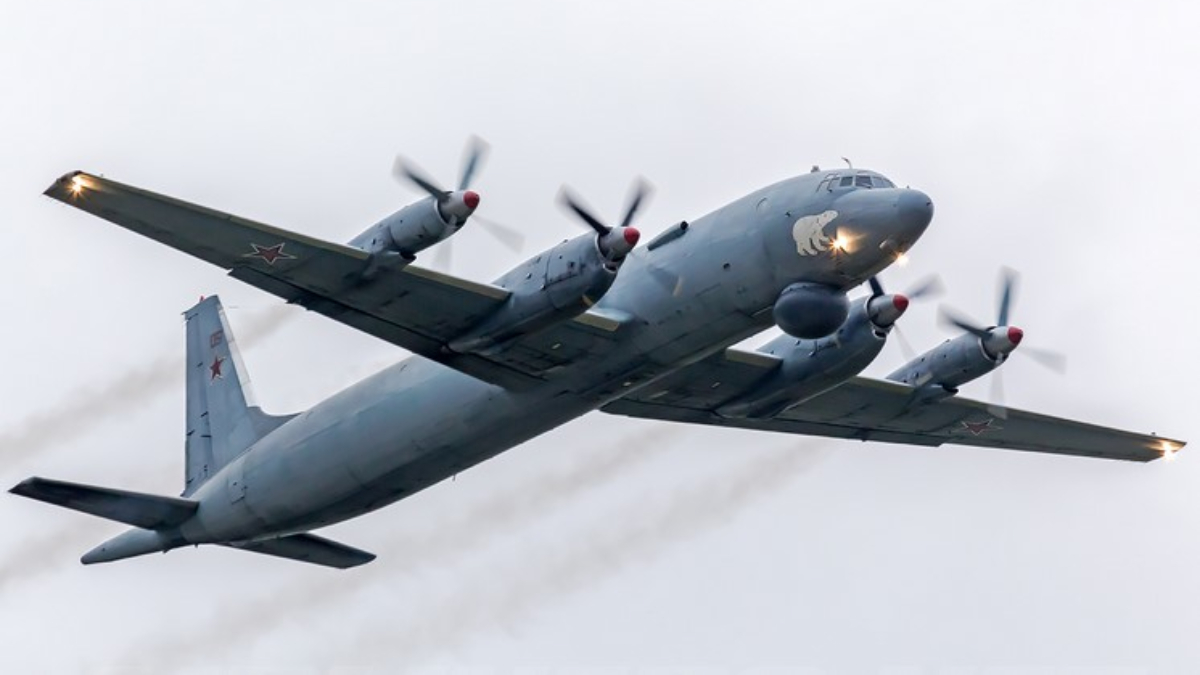 Ukrayna, Rus deniz devriye uçağını vurduğu anları yayınladı