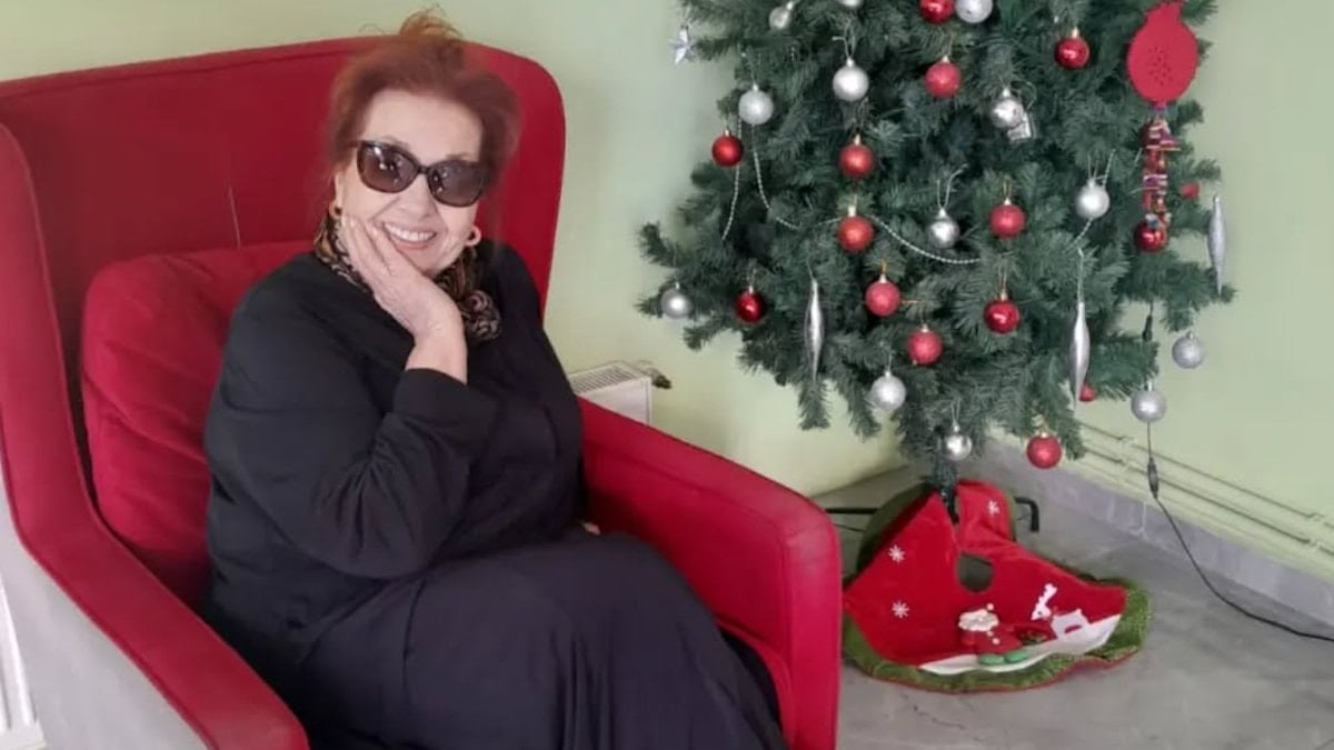 Yaprak Dökümü’nün Hayriye’si Güven Hokka’nın filtresi olay oldu