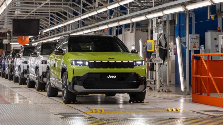 Yeni Jeep Compass üretimi başladı: İşte özellikleri