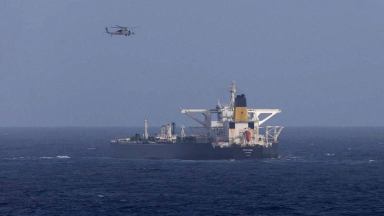 ABD, İrlanda açıklarında Rus bayraklı gemiye el koydu