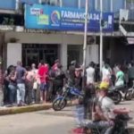 ABD saldırısının ardından Caracas’ta marketlerde uzun kuyruklar oluştu