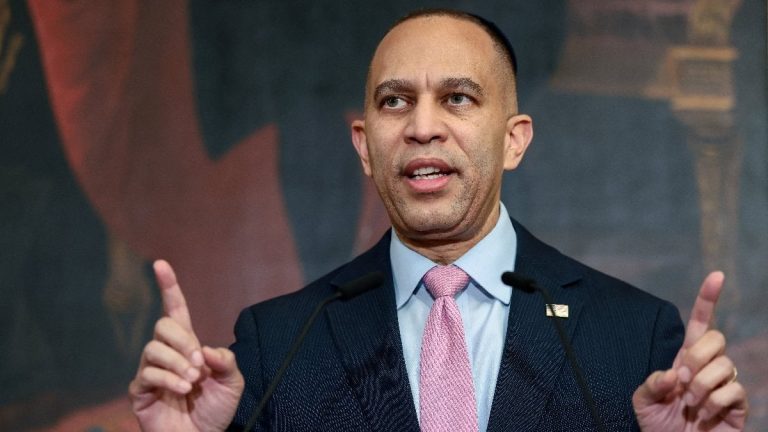 ABD Temsilciler Meclisi azınlık lideri: Venezuela’nın geleceğini halkı belirlemeli