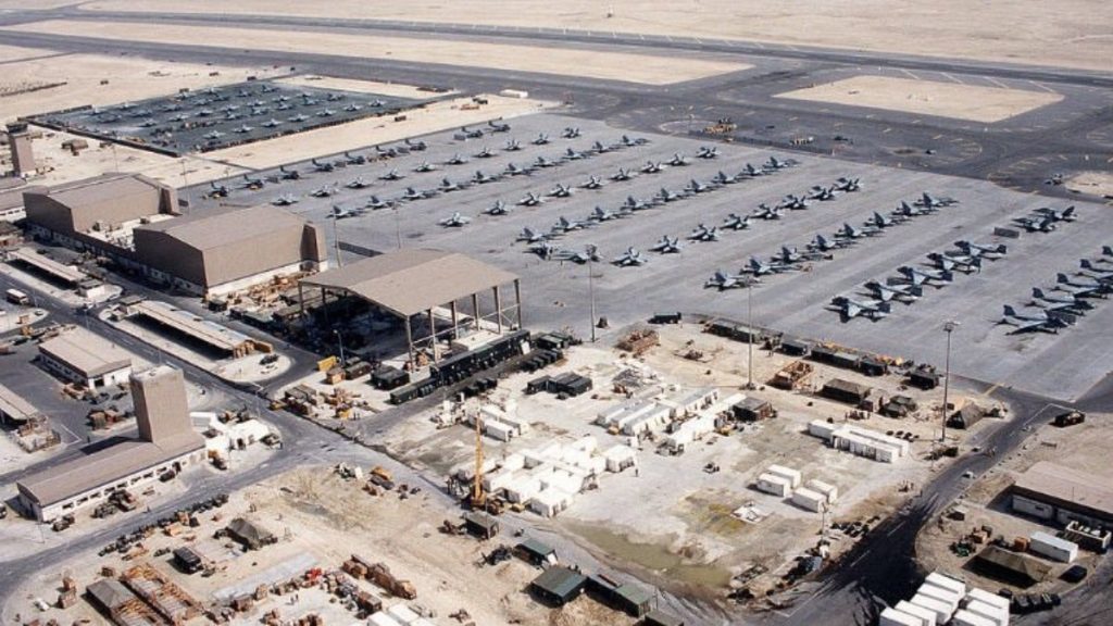 ABD ve İngiltere, Katar’daki askeri personeli tahliye ediyor