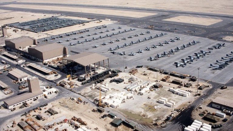 ABD ve İngiltere, Katar’daki askeri personeli tahliye ediyor