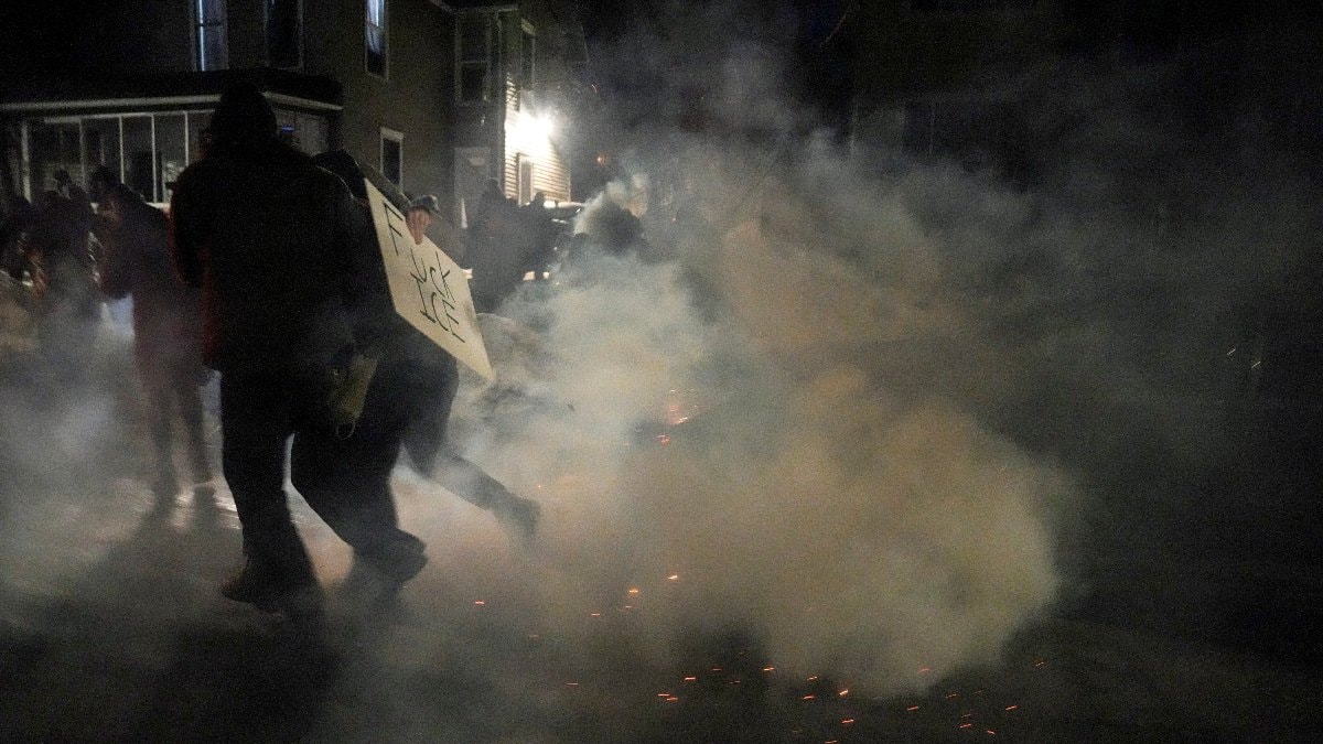 ABD’de protestocular ile ICE ekipleri arasında arbede çıktı