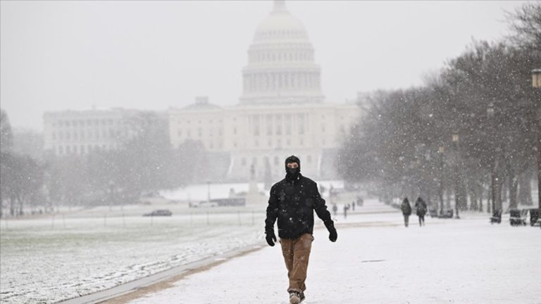ABD’nin başkenti Washington’da kar fırtınası nedeniyle acil durum ilan edildi