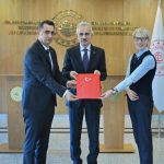 Abdulkadir Uraloğlu duyurdu: Hidrojen yakıtlı tren için imzalar atıldı