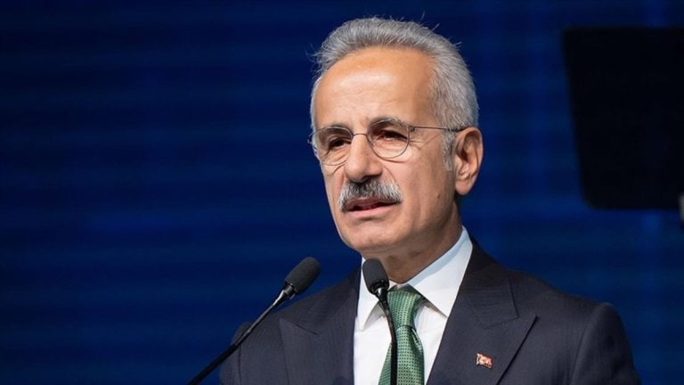 Abdulkadir Uraloğlu: Fiber ağ, dünyanın çevresini 16 kez dolaşacak uzunluğa erişti
