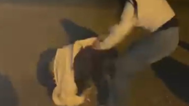 Adana’da akran zorbalığı: Genç kızı feci şekilde darbettiler