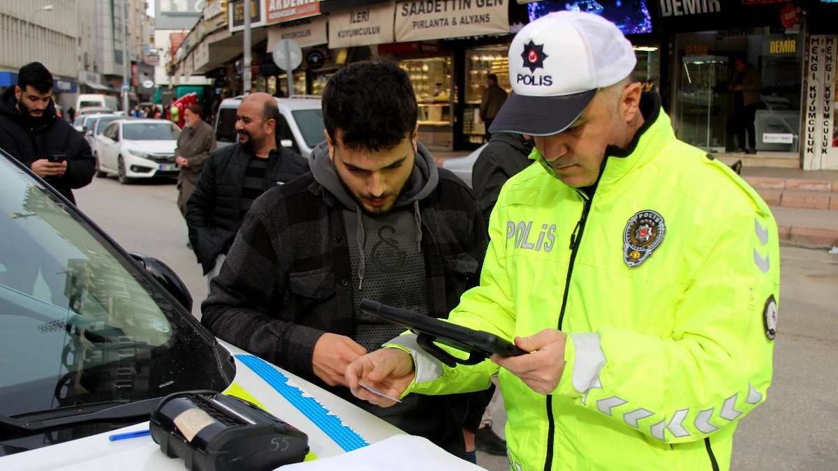 Adana’da gereksiz korna denetiminde ceza yağdı
