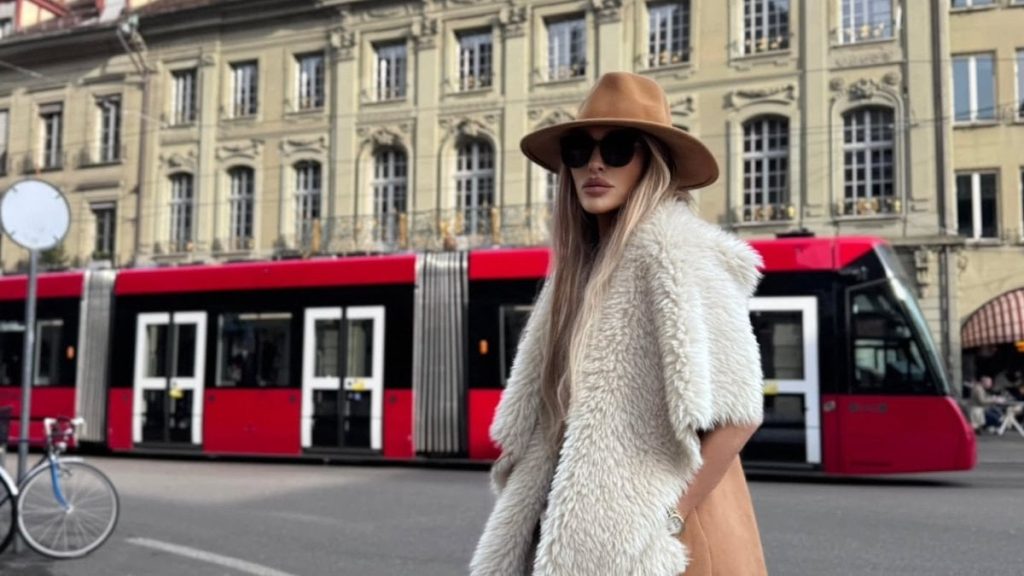 Akıllı lens operasyonu! Seren Serengil ameliyat oldu