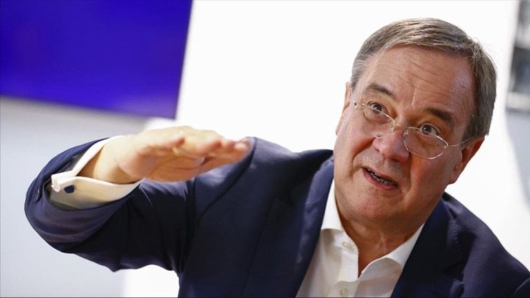 Alman siyasetçi Laschet: ABD NATO’dan ayrılsa Avrupa kendisini savunamaz