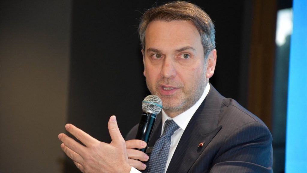 Alparslan Bayraktar: Elektrik ve doğalgazda devlet desteği