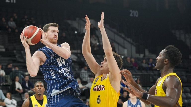 Anadolu Efes, Mersinspor’a şans tanımadı