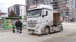 Ankara’da hafriyat kamyonu kontrolden çıktı: 4 aracı biçti